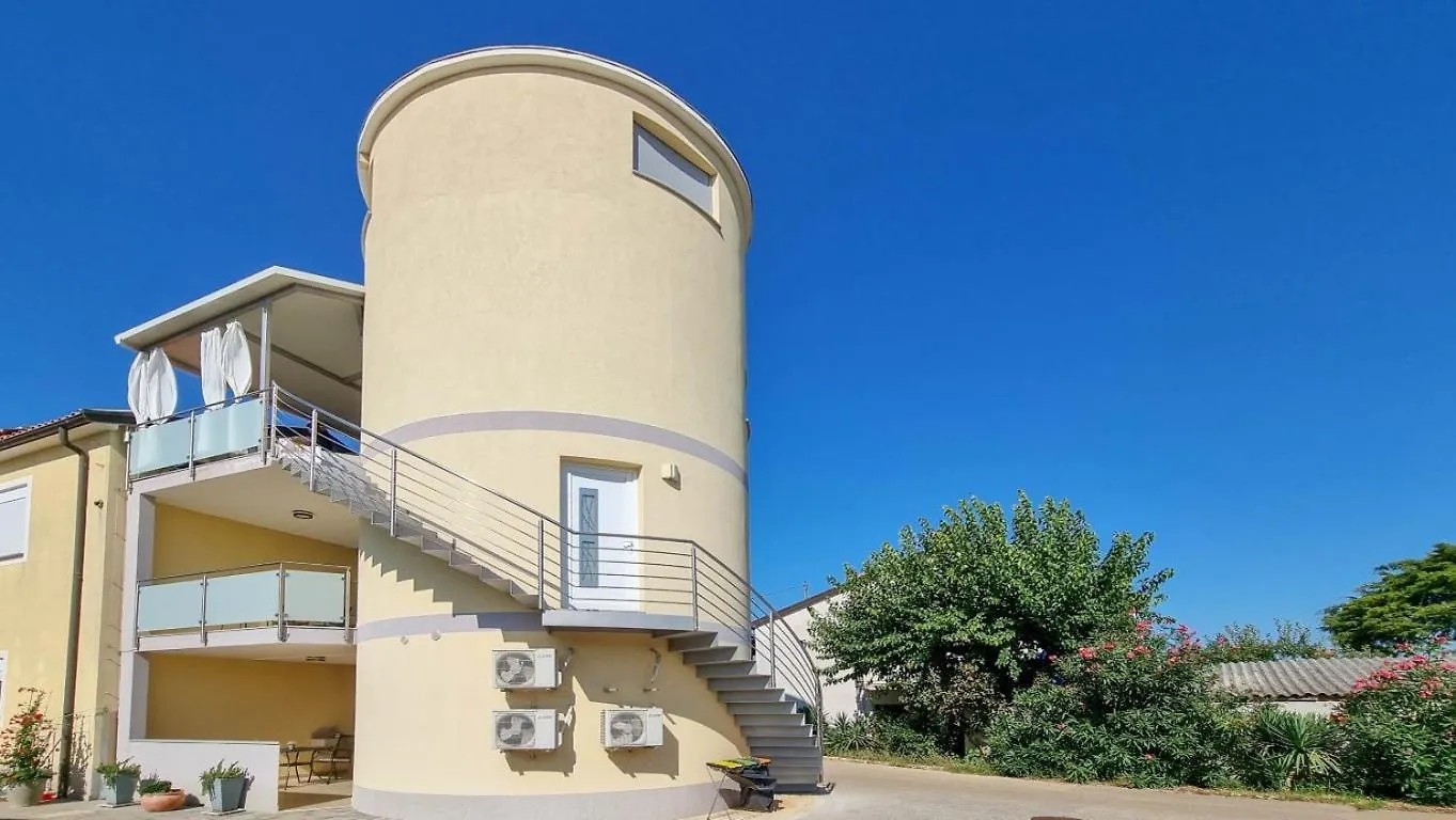 Silos Mare Apartment Novigrad
