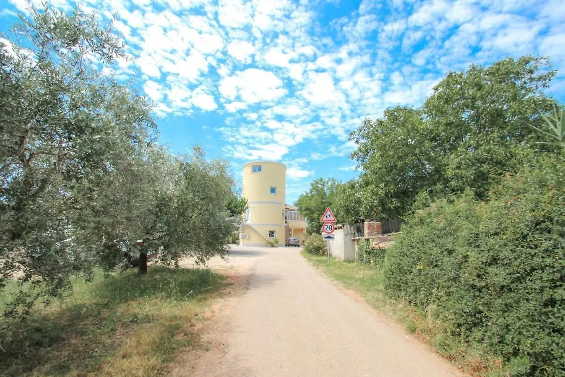 Silos Mare Apartment Novigrad